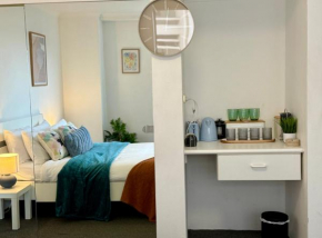 Sydney City Escape - Hotel Style Pool, Spa & Gym, Sydney